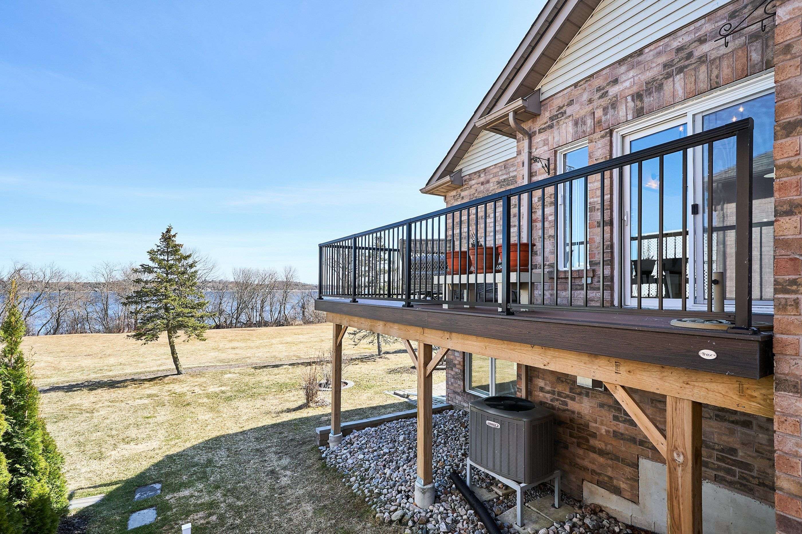 Scugog, ON L9L 1S4,203 Waterbury CRES