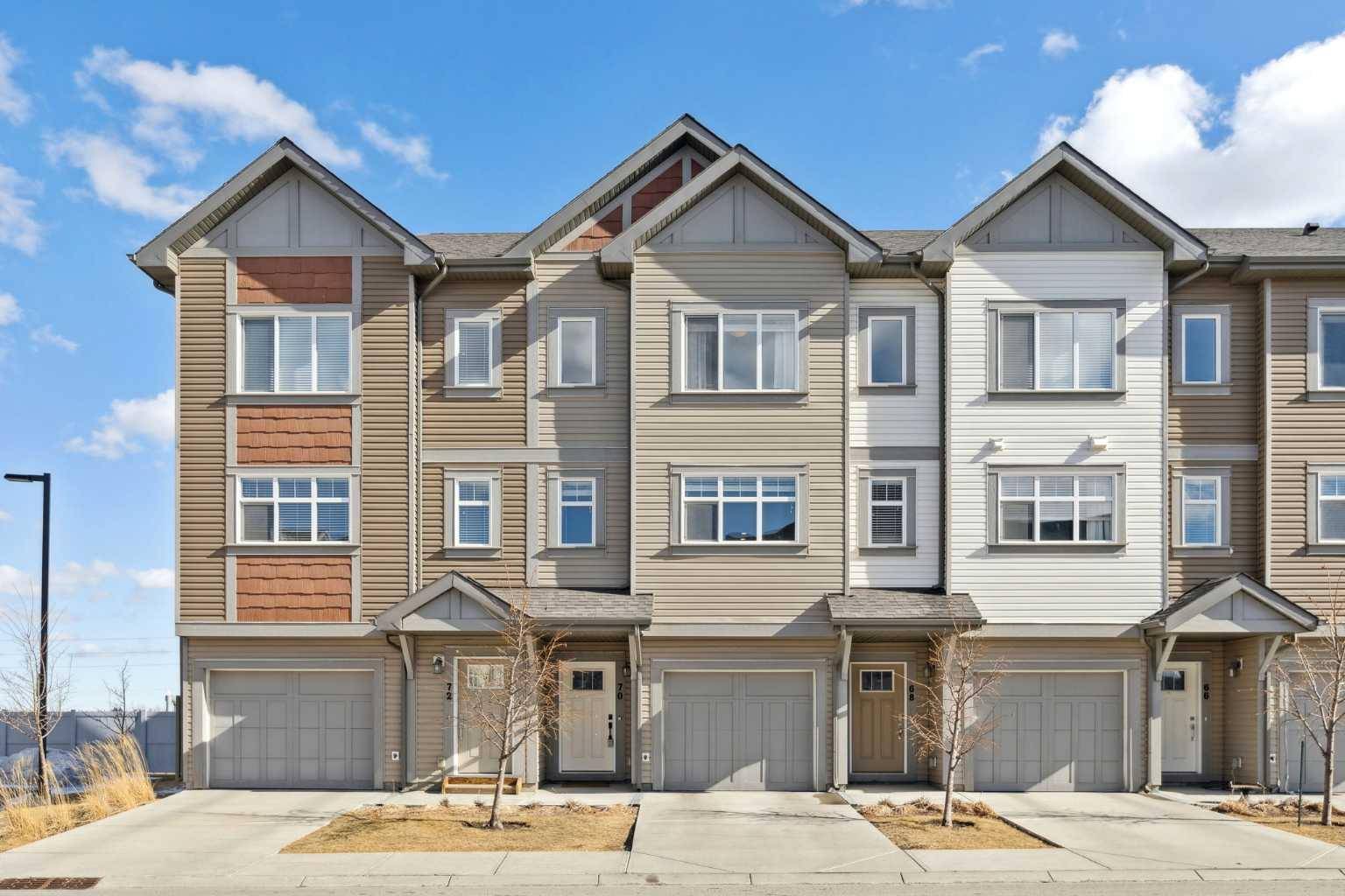 Calgary, AB T2Z 5E4,70 Copperstone Common SE