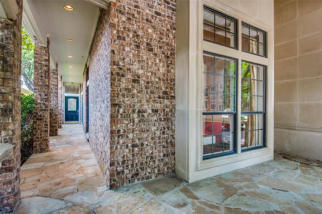 Dallas, TX 75248,16705 Village Lane