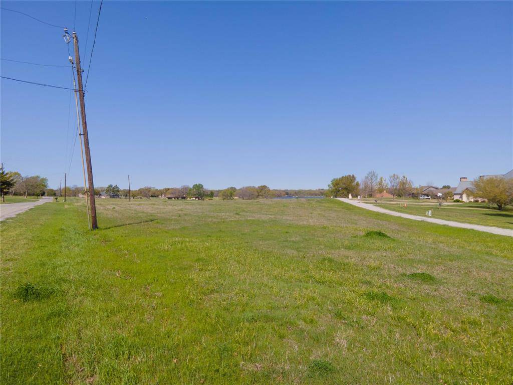 Bonham, TX 75418,2110 Lake Side Drive