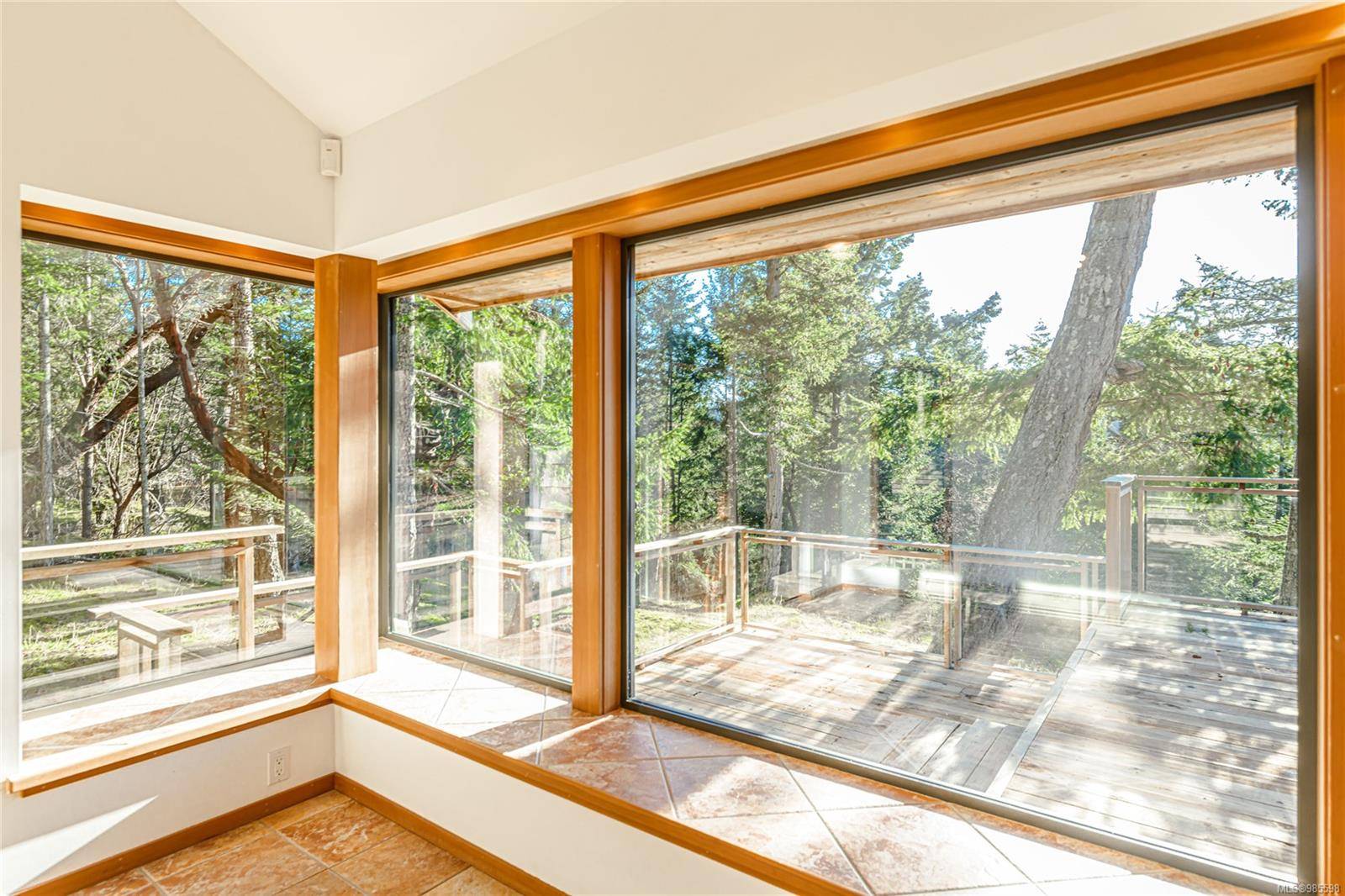 Salt Spring, BC V8K 1S5,823 Nose Point Rd