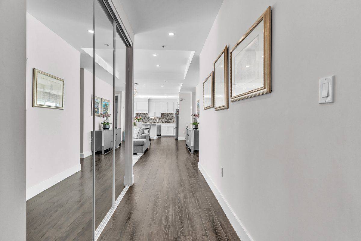 Milton, ON L9T 9A7,640 Sauve ST S #602