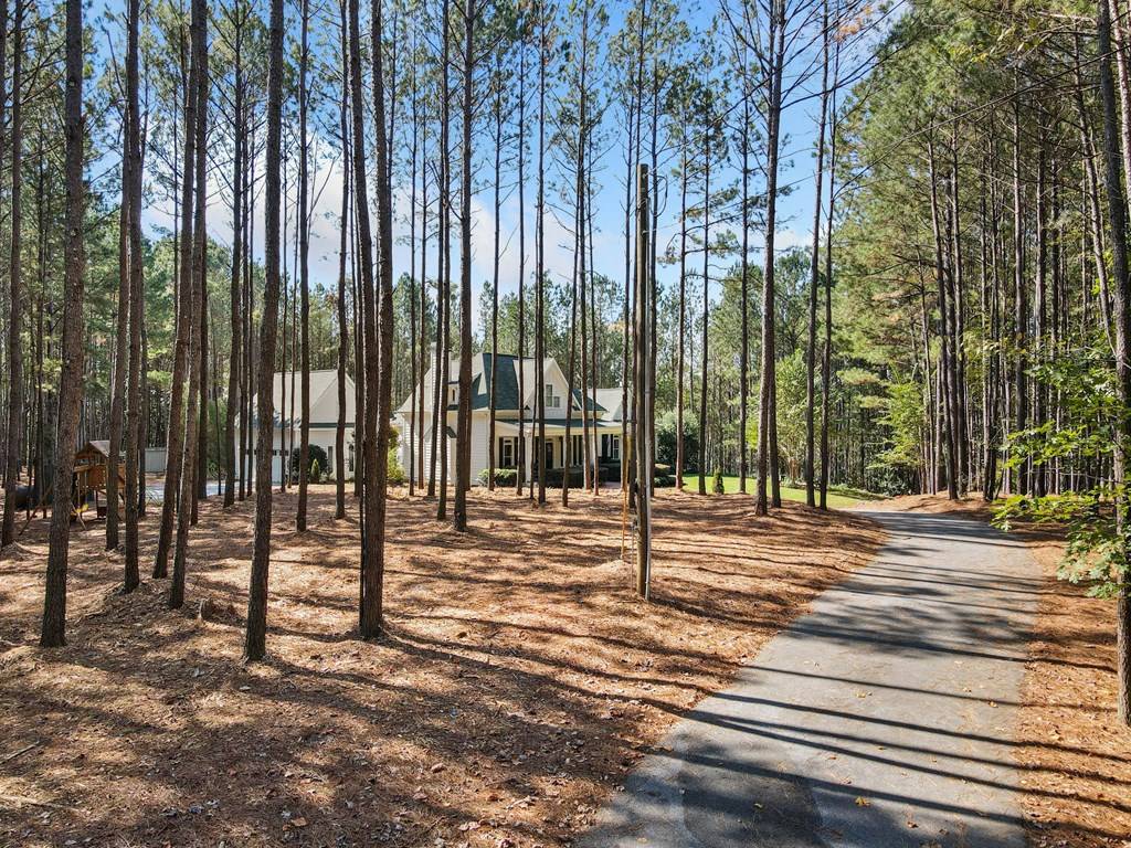 Waleska, GA 30183,424 Cable Road