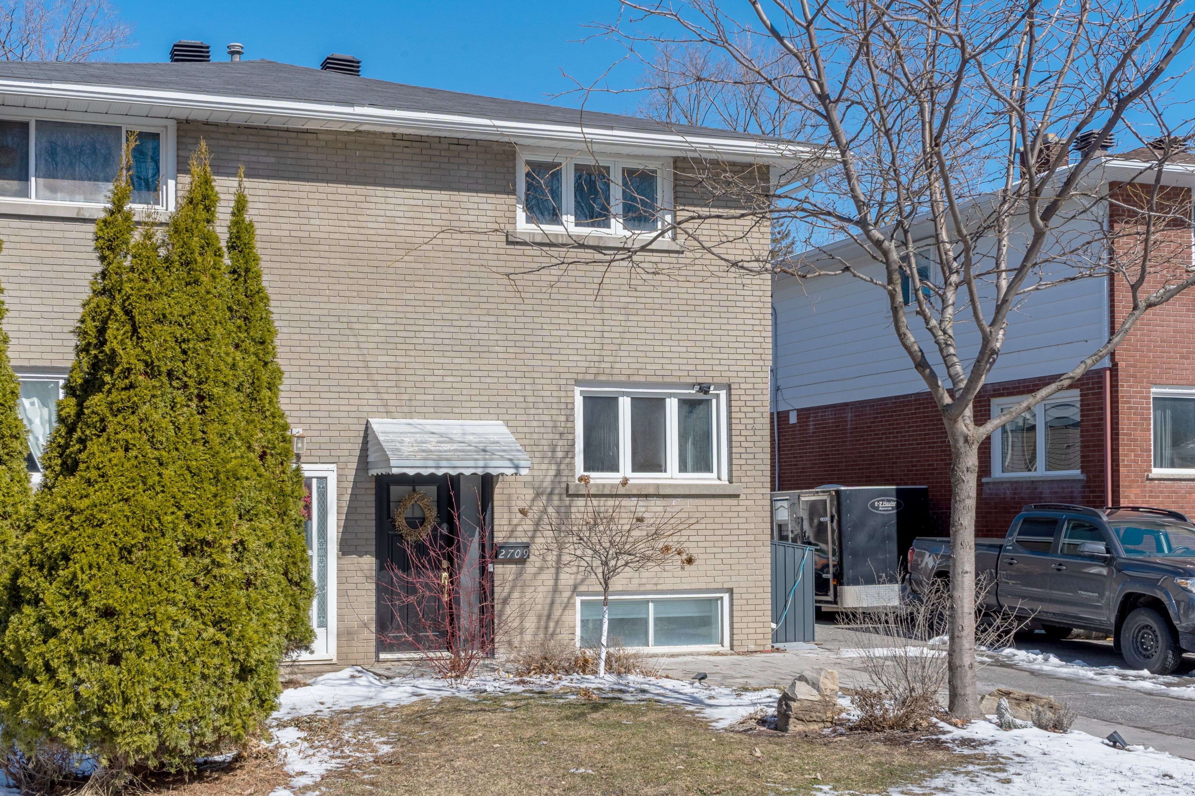 Britannia - Lincoln Heights And Area, ON K2B 7E3,2709 Marie ST