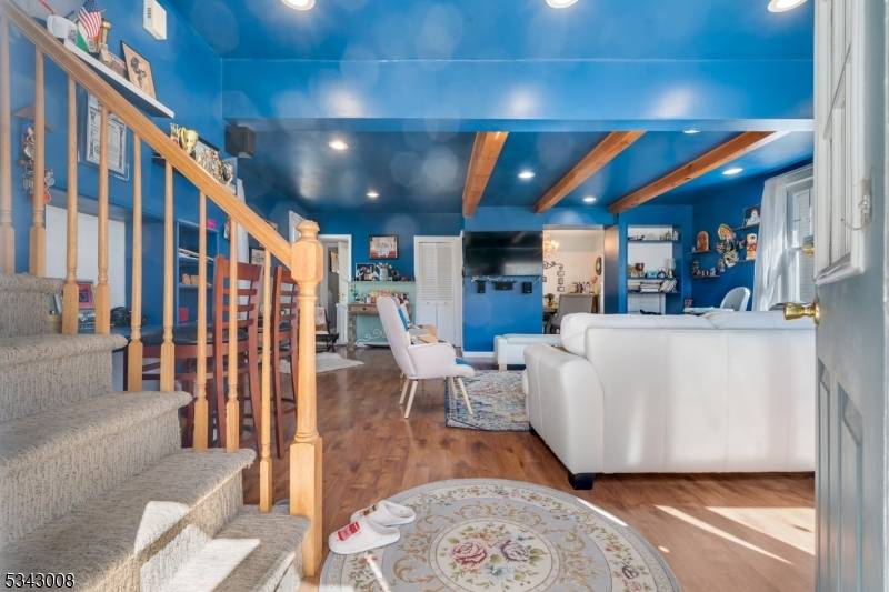 Clark Twp., NJ 07066,10 Lionel St