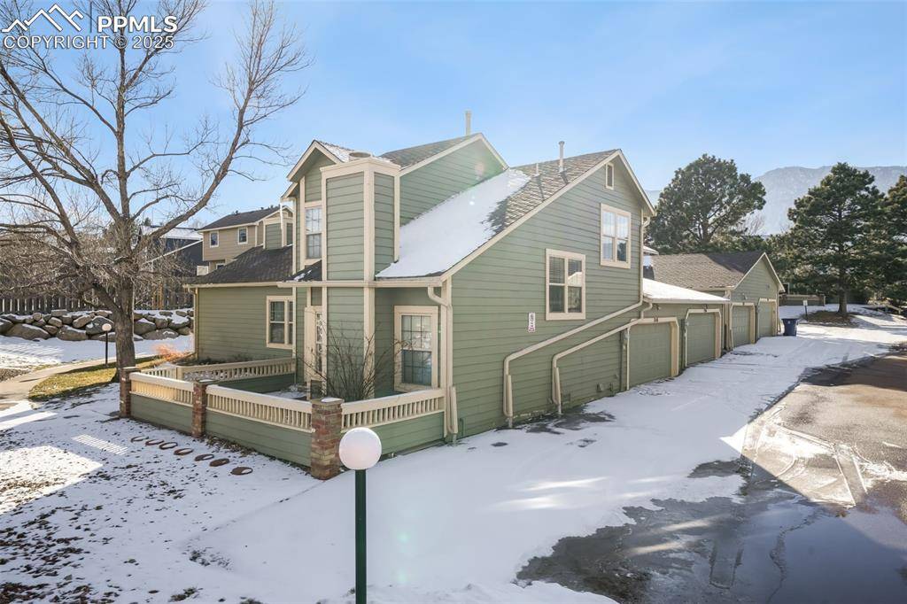 Colorado Springs, CO 80906,748 Crown Point DR