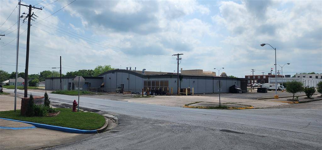 Mexia, TX 76667,104 N Paris Street