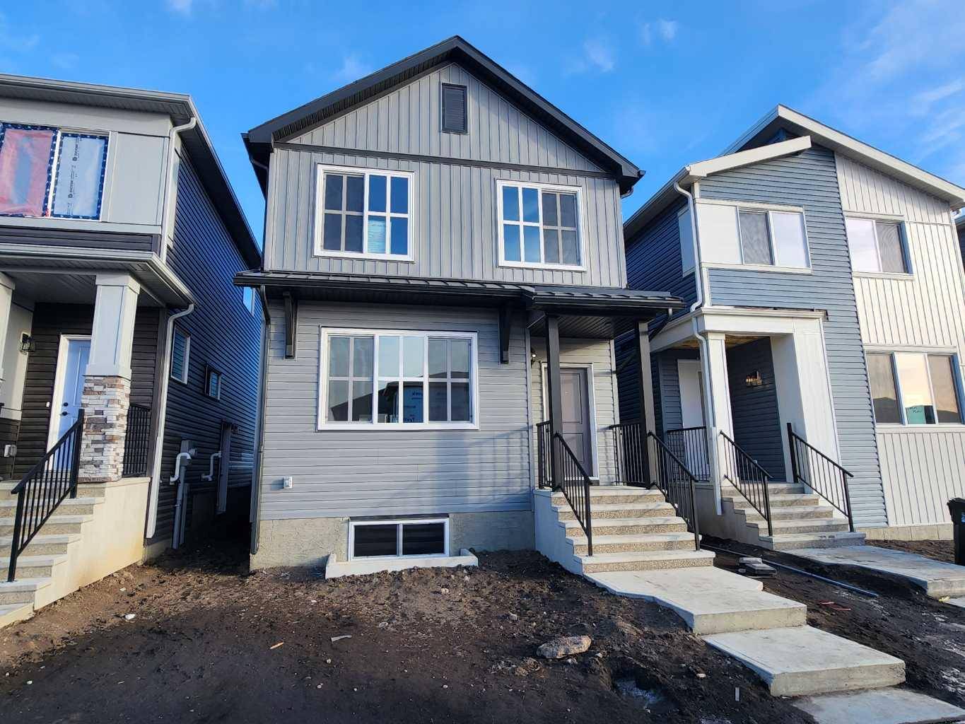 Calgary, AB T3P 2E5,105 Lucas PL NW