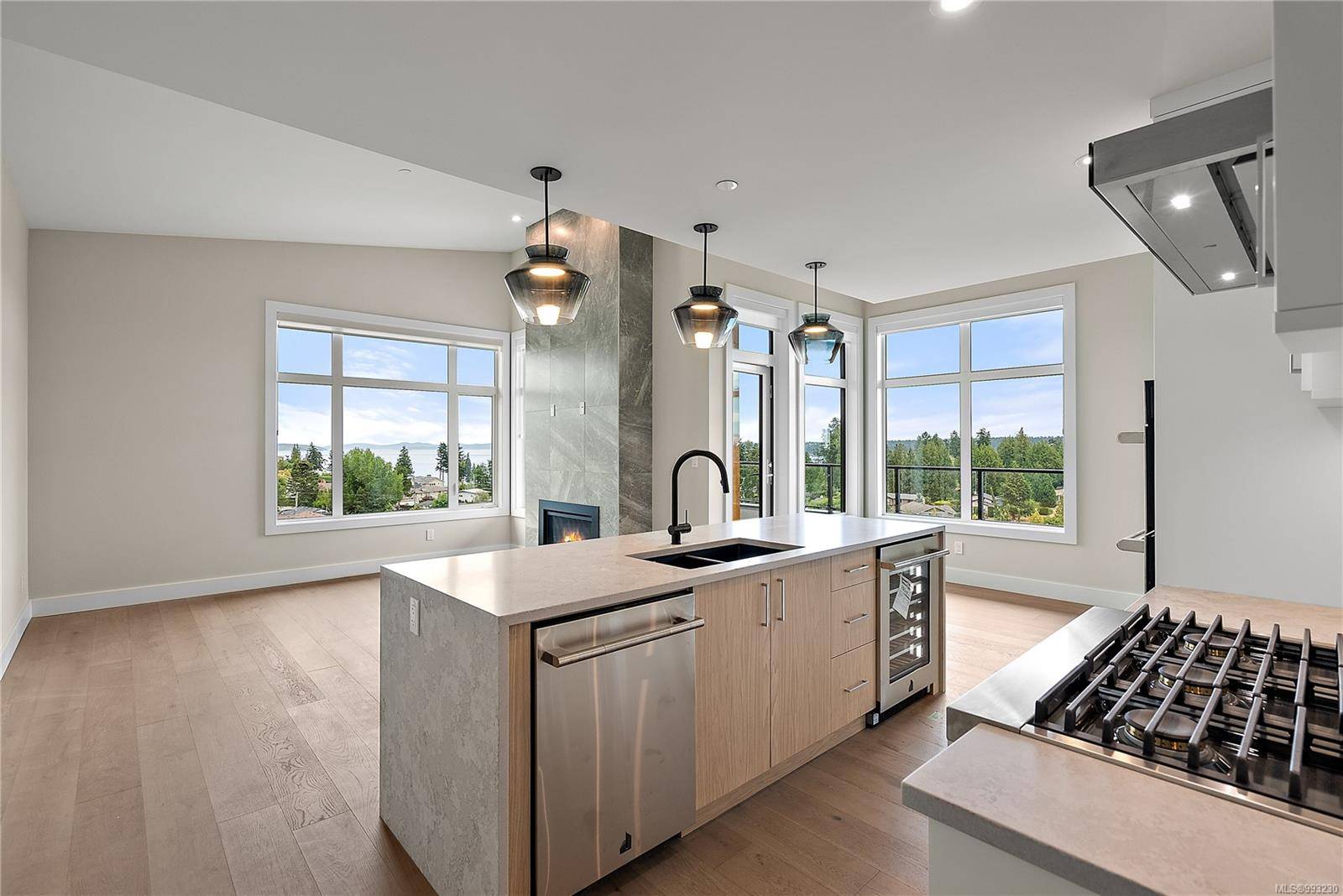 Central Saanich, BC V8M 0B9,2520 Hackett Cres #101