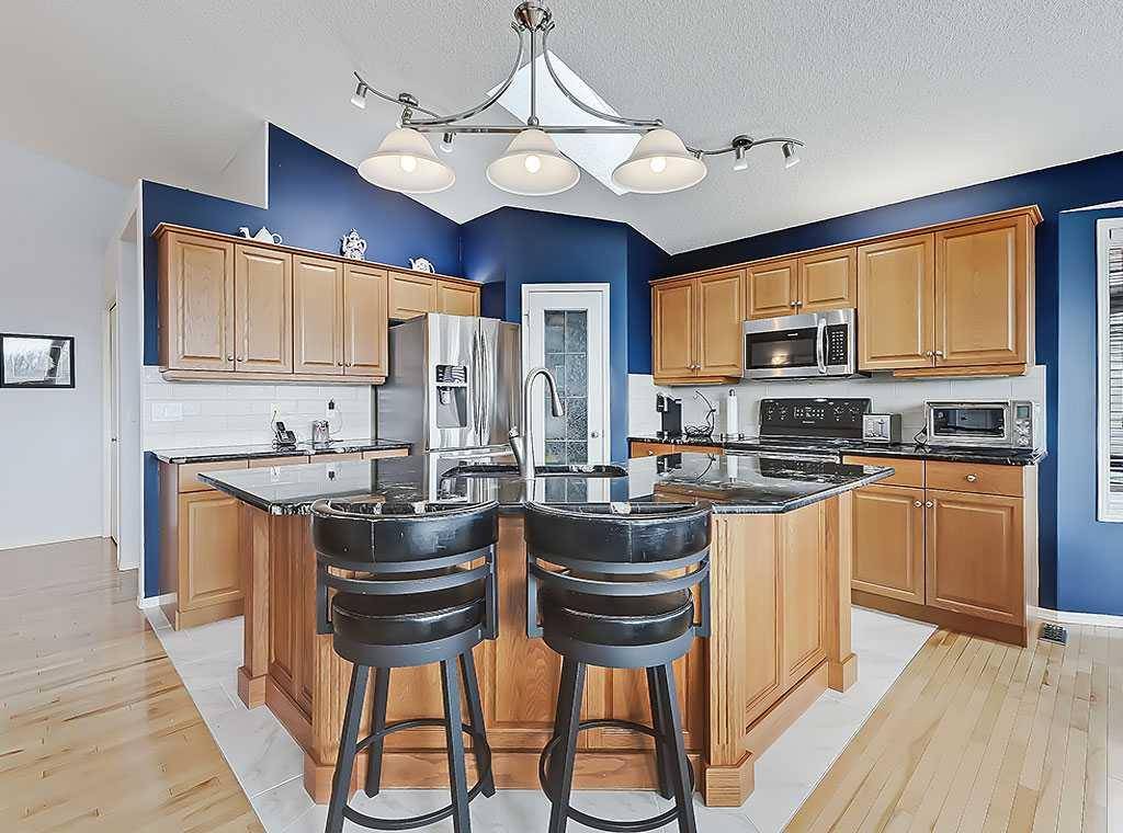 High River, AB T1V 1M5,436 Riverside GN NW