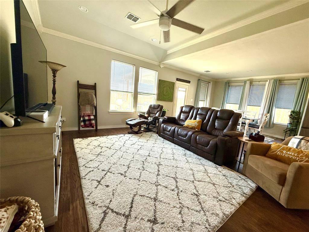 Collinsville, TX 76233,806 Mary Lee Lane