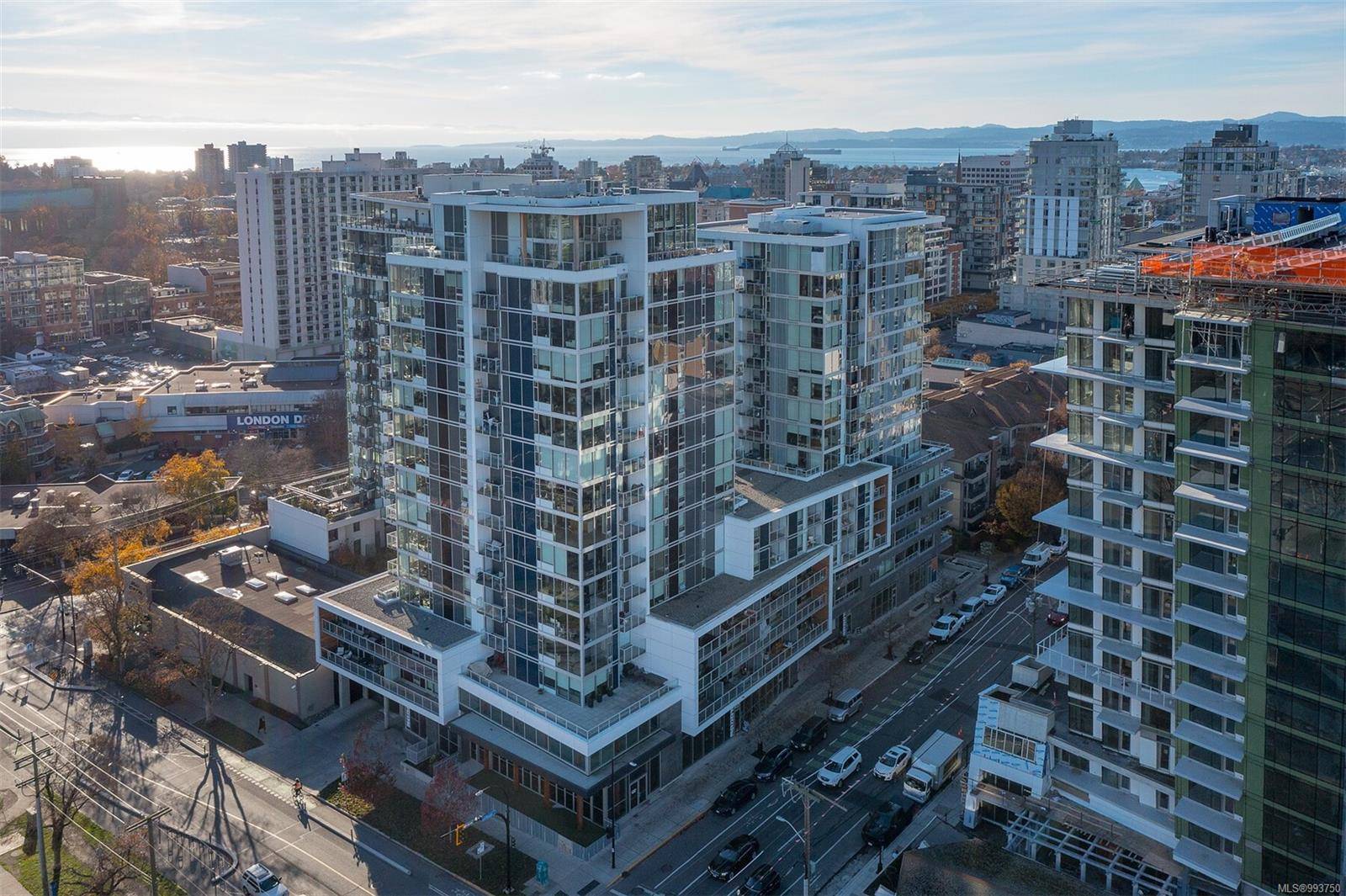 Victoria, BC V8V 0E3,989 Johnson St #711