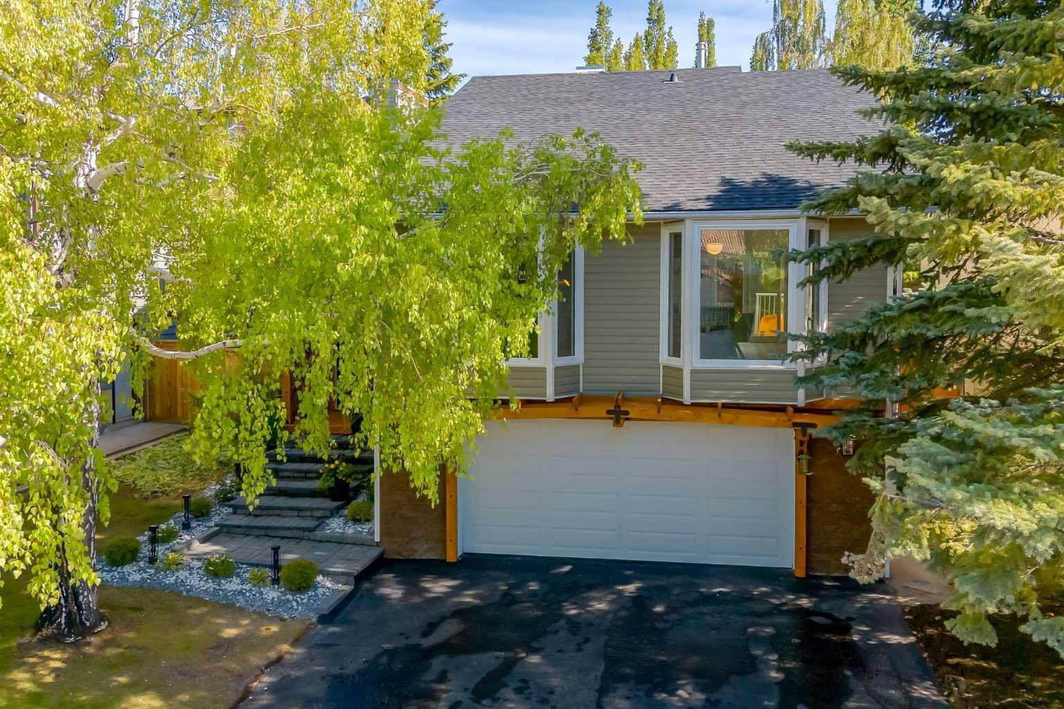 Calgary, AB T3A3W8,63 Edendale CRES NW