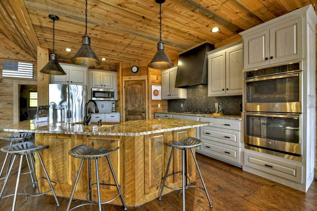 Cherry Log, GA 30522,265 Covered Bridge Lane