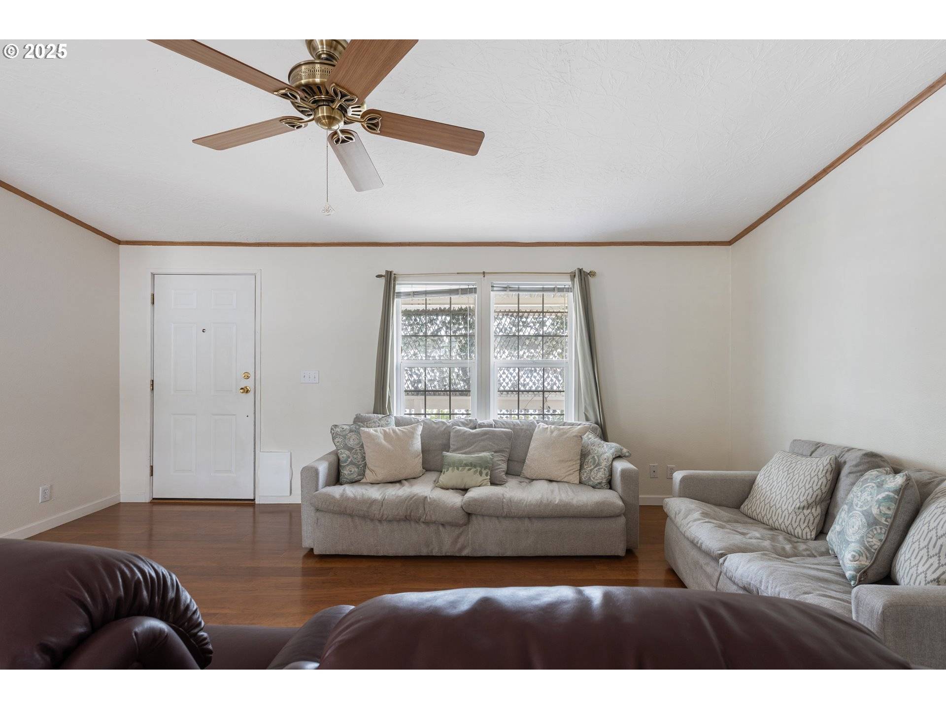 Roseburg, OR 97471,111 W RIVERRIDGE AVE