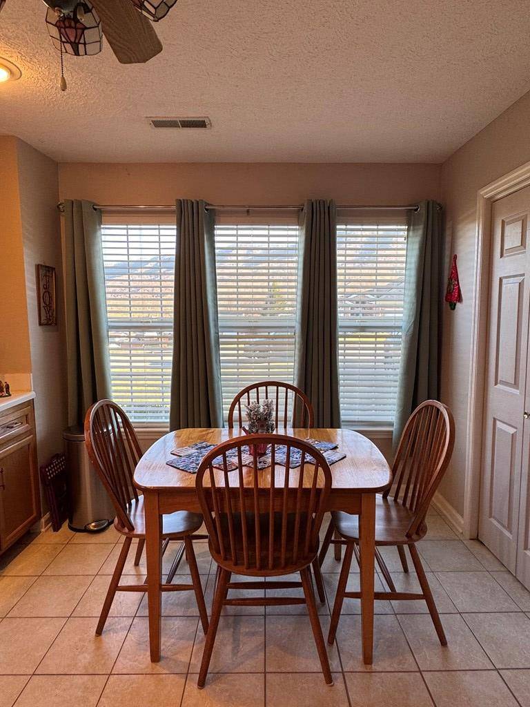 Tazewell, VA 24651,188 Forest HI