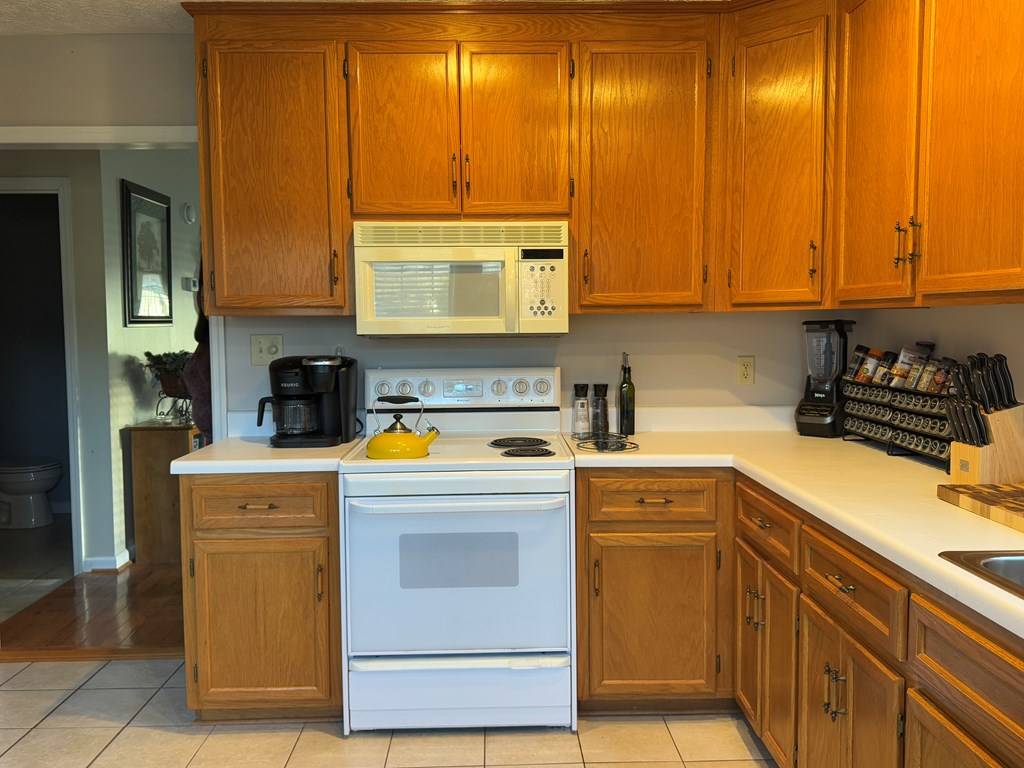 Tazewell, VA 24651,188 Forest HI