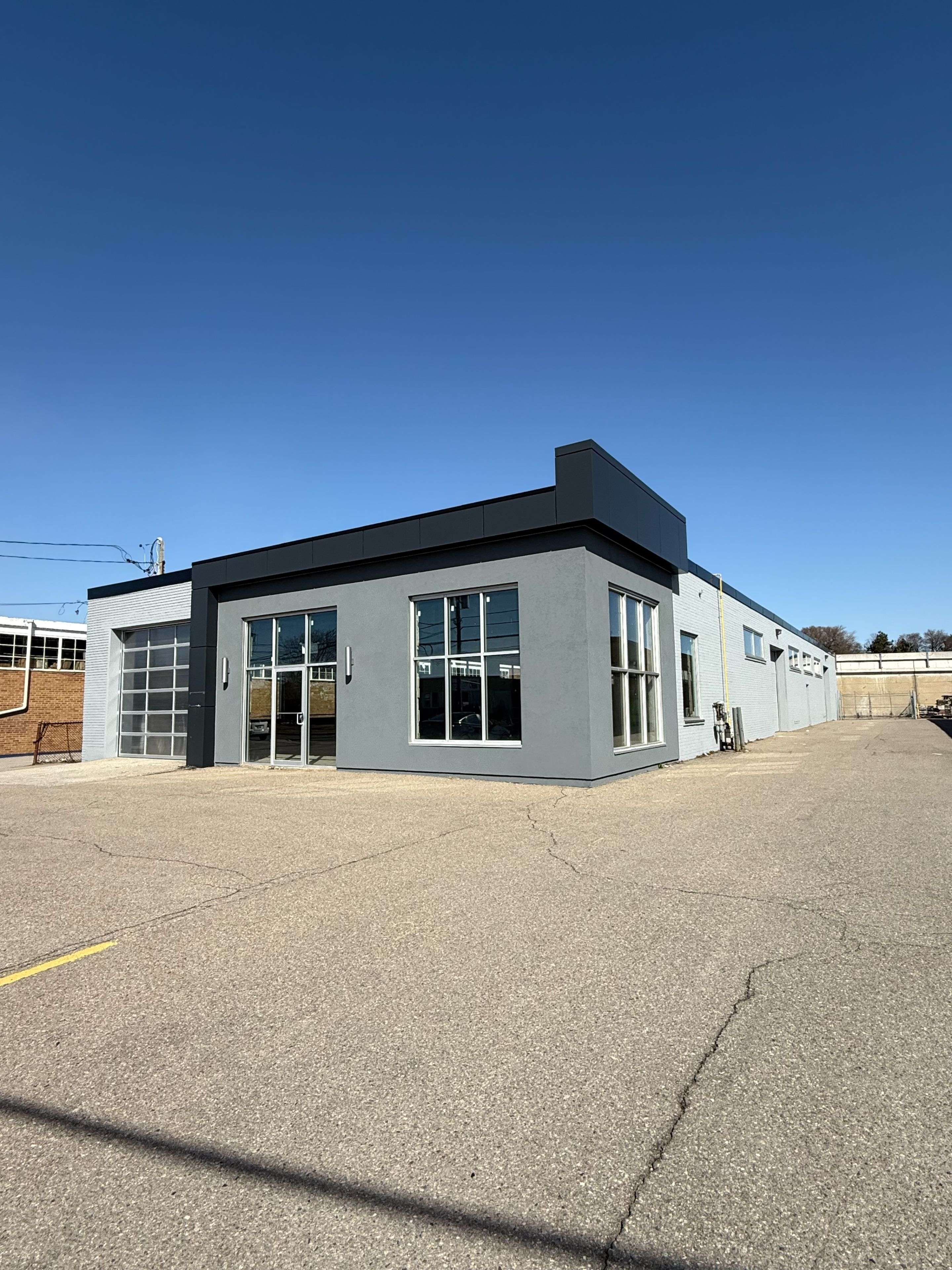 Toronto W04, ON M6A 1Z4,298 Bridgeland AVE