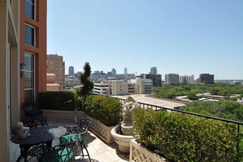 Dallas, TX 75219,3535 Gillespie Street #704