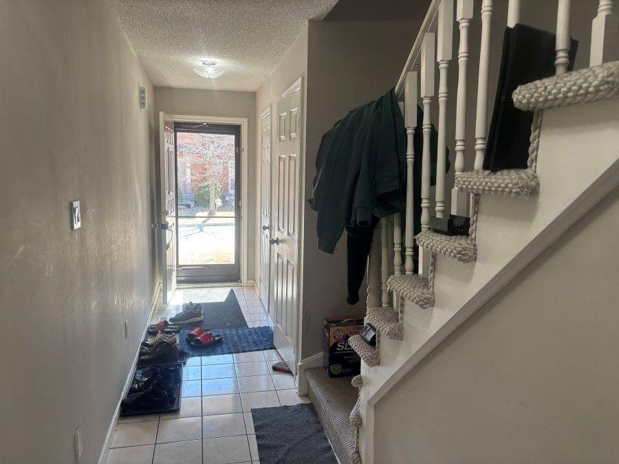 Mississauga, ON L5R 3S8,550 Steddick CT #37