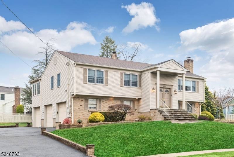 Oradell Boro, NJ 07649,850 Ridgewood Ave