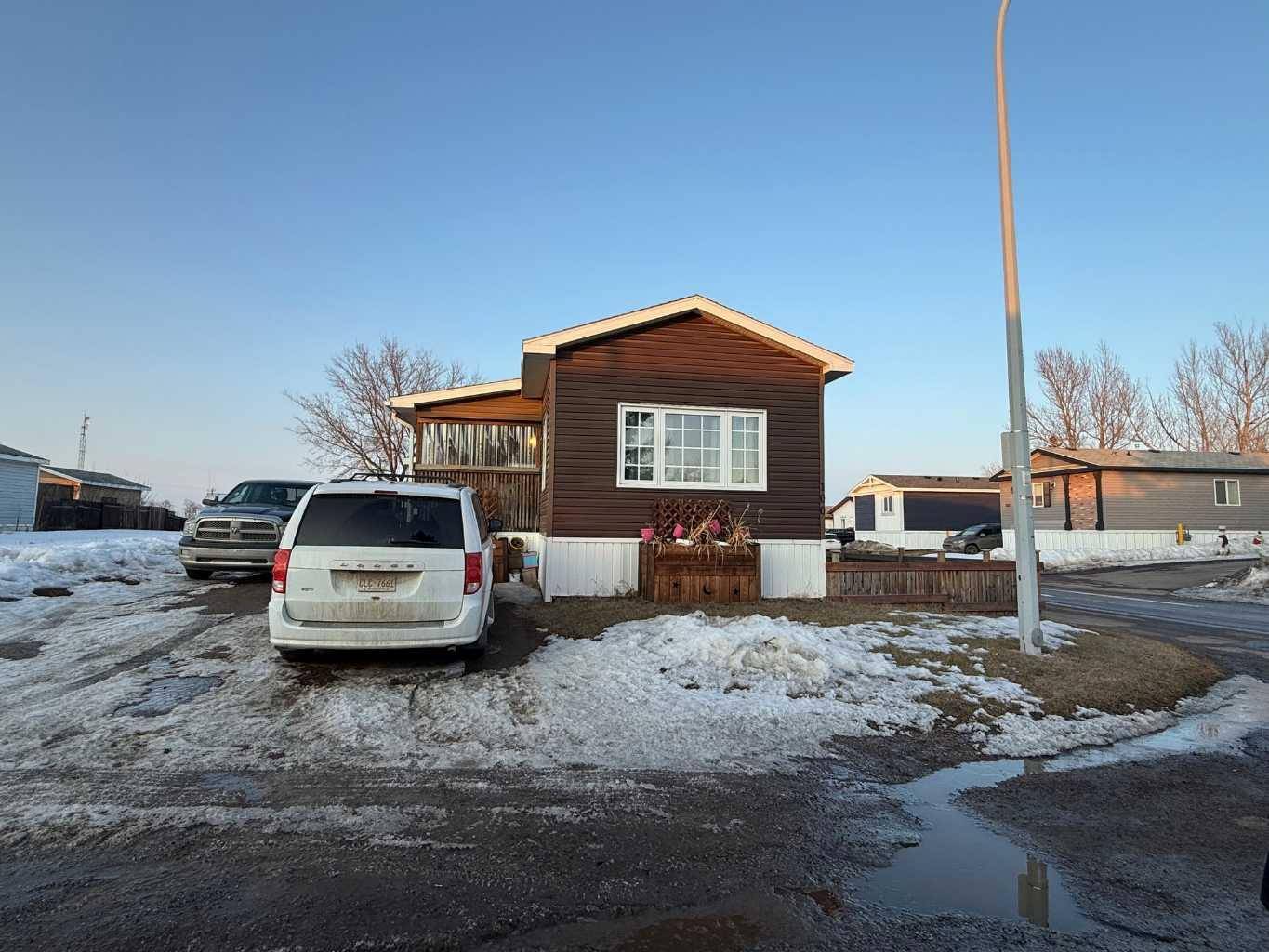 Fort Mcmurray, AB T9H 2L9,100 Greenwood PL