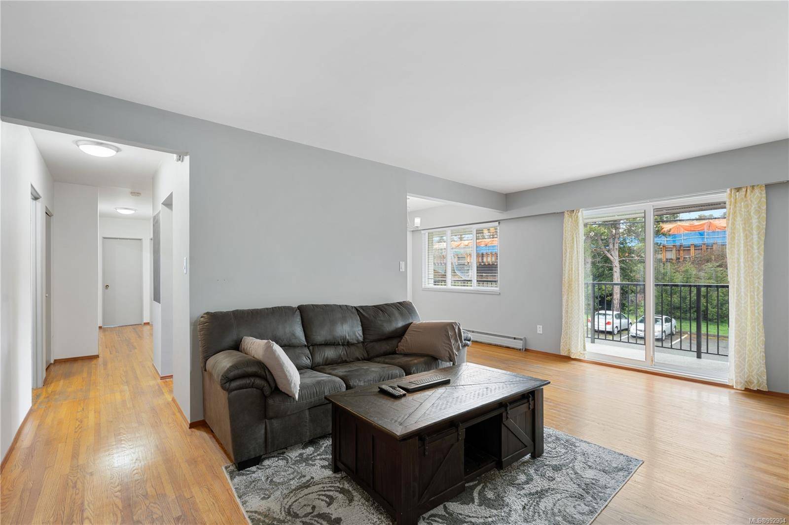 Victoria, BC V8Z 1M2,434 Burnside Rd W