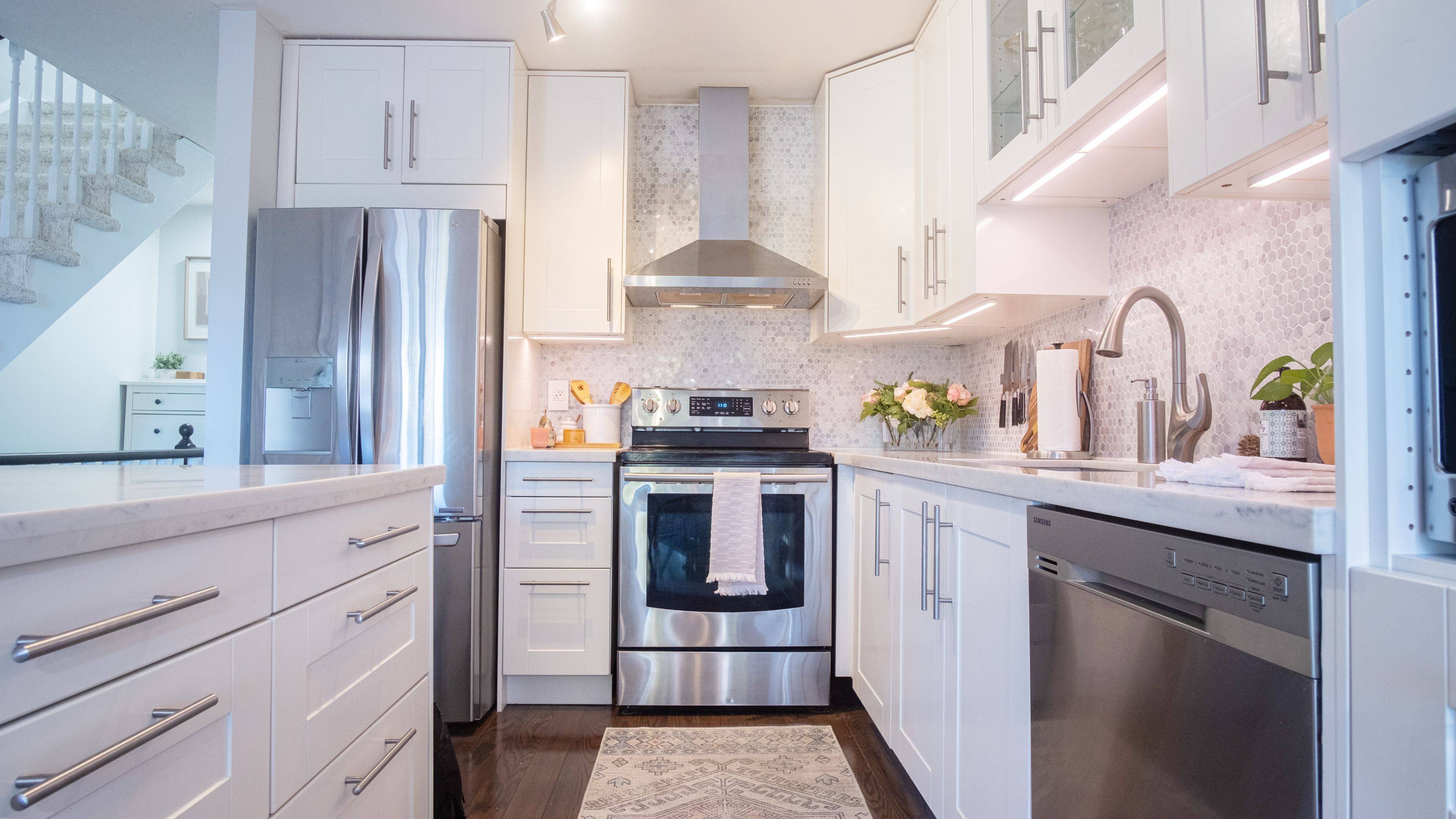 Vaughan, ON L6A 2M8,34 Tania CRES #26