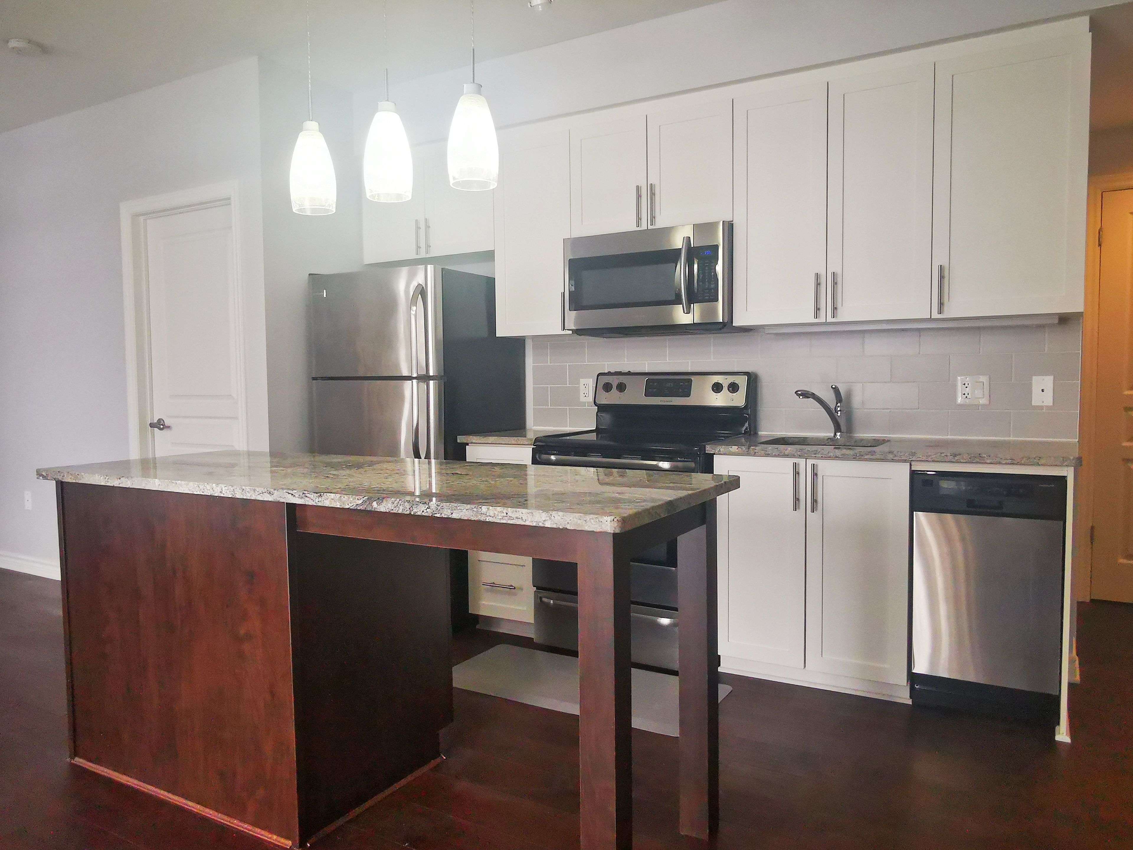 Cyrville - Carson Grove - Pineview, ON K1J 0B5,805 BEAUPARC Private #201
