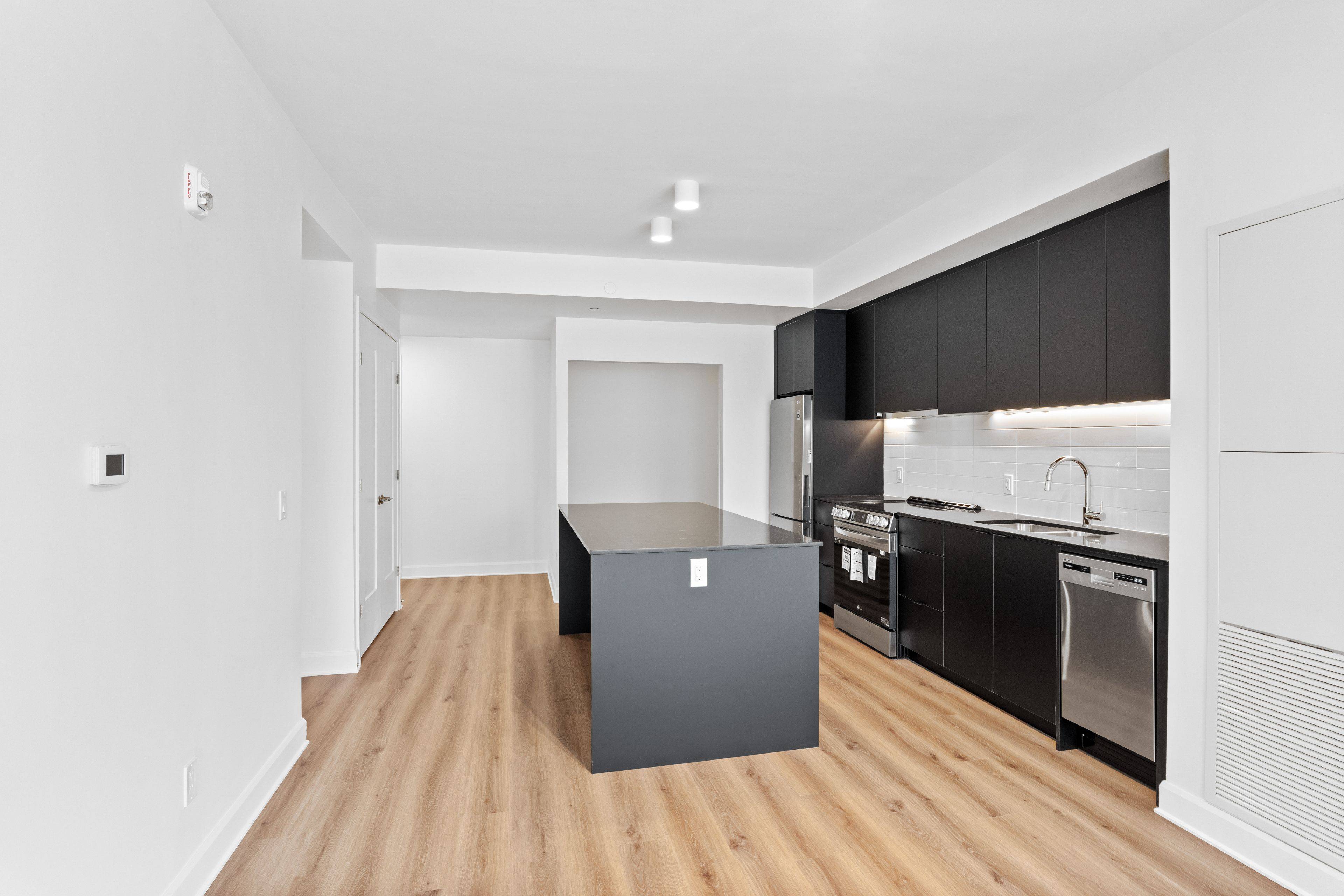 Glebe - Ottawa East And Area, ON K1S 1M7,115 Echo DR #205