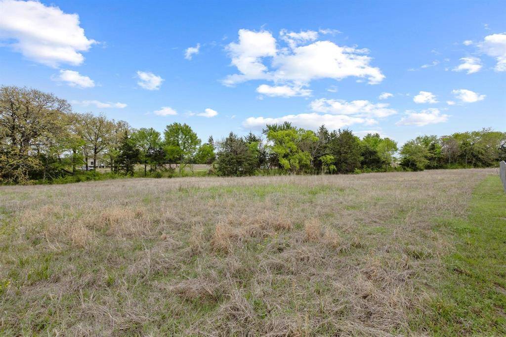 Bonham, TX 75418,256 Largo Street