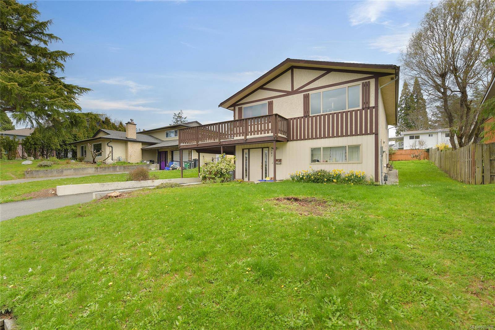 Saanich, BC V8N 4T3,4387 Torrington Pl
