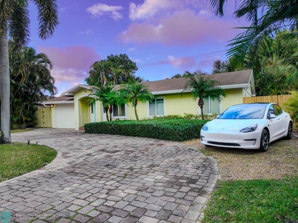 Delray Beach, FL 33444,671 Lindell Blvd