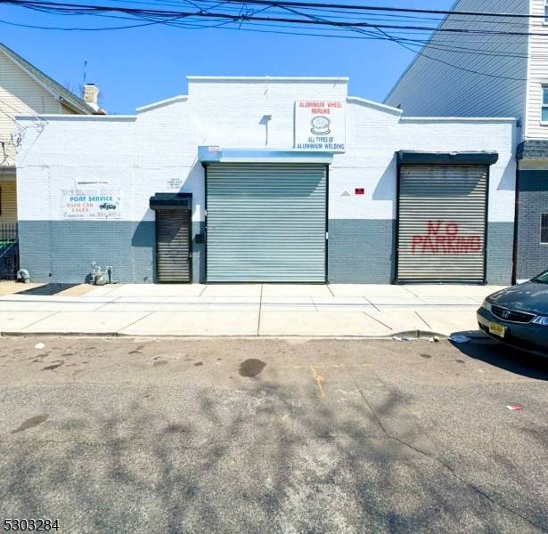 Elizabeth City, NJ 07206,311 Magnolia Ave