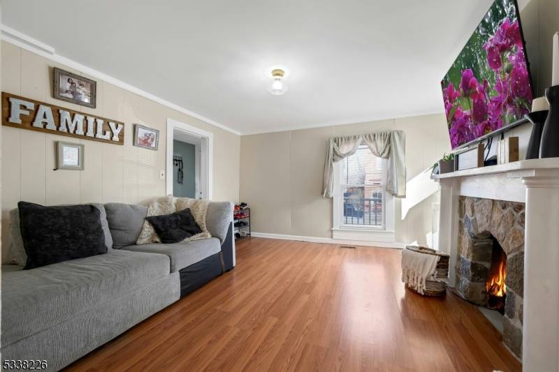 Rockaway Boro, NJ 07866,147 E Main St