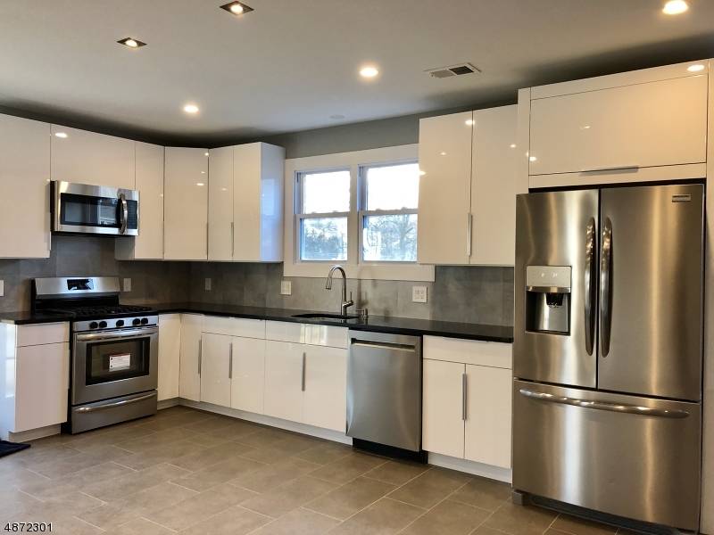 Riverdale Boro, NJ 07457,19 Greenwich St