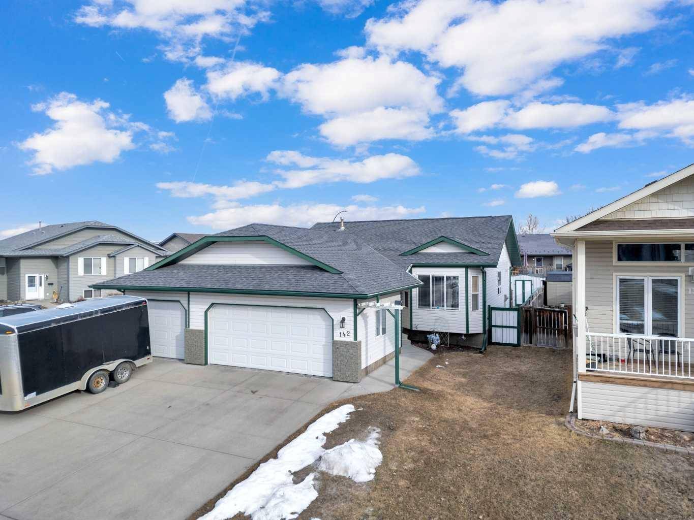 Red Deer, AB T4R 3P6,142 Lyons Close