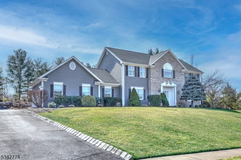 Mendham Twp., NJ 07945,3 Cooper Rd