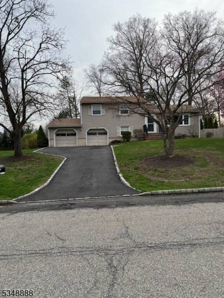 Hanover Twp., NJ 07981,8 Crescent Dr