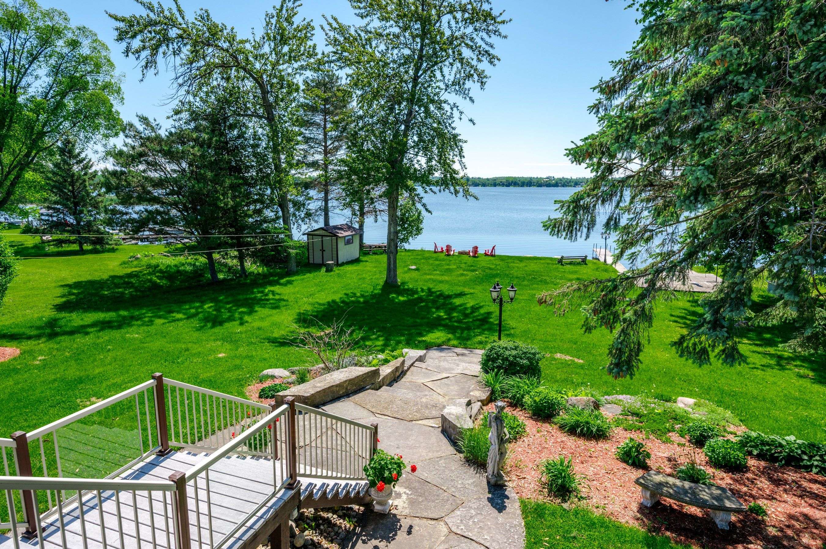 Selwyn, ON K0L 1T0,1121 Connaught DR