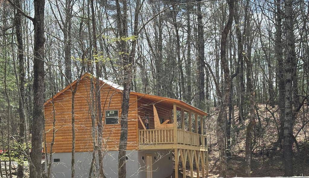Murphy, NC 28906,393 Martins Creek Ridge Rd