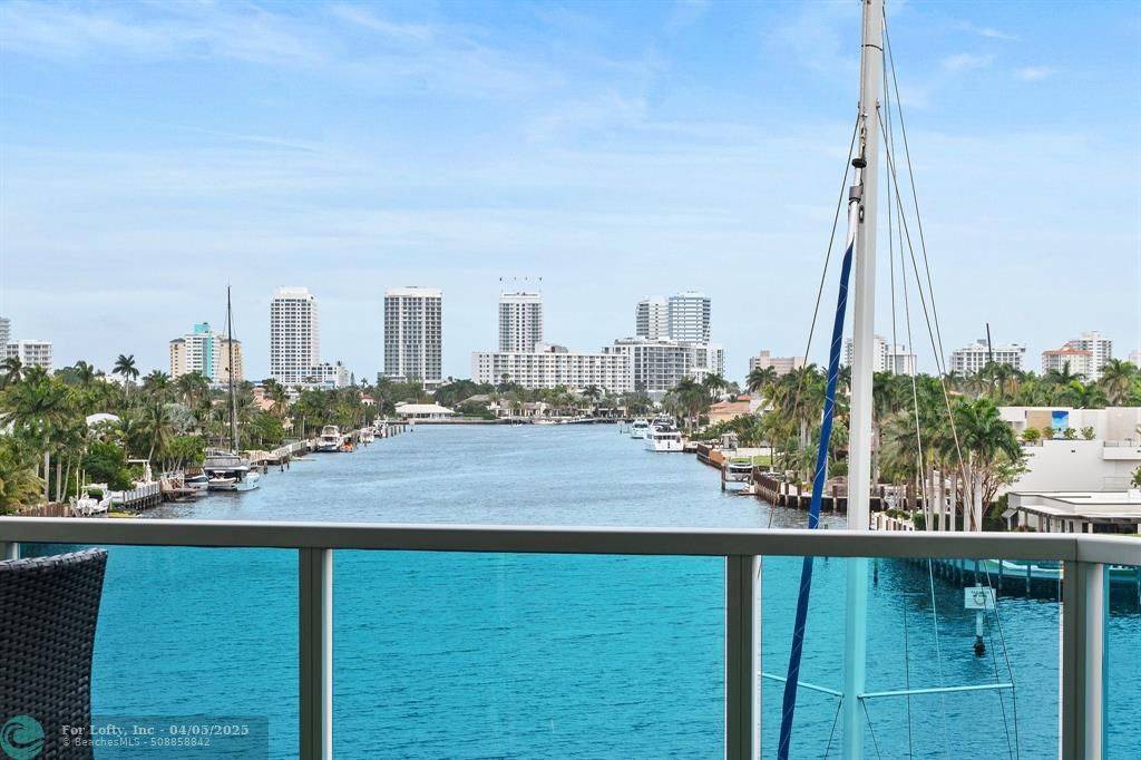 Fort Lauderdale, FL 33301,516 Hendricks Isle #5B