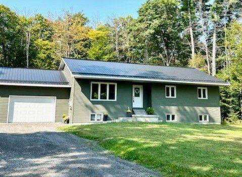 Mcnab/braeside, ON K0A 3L0,513 Stewartville RD