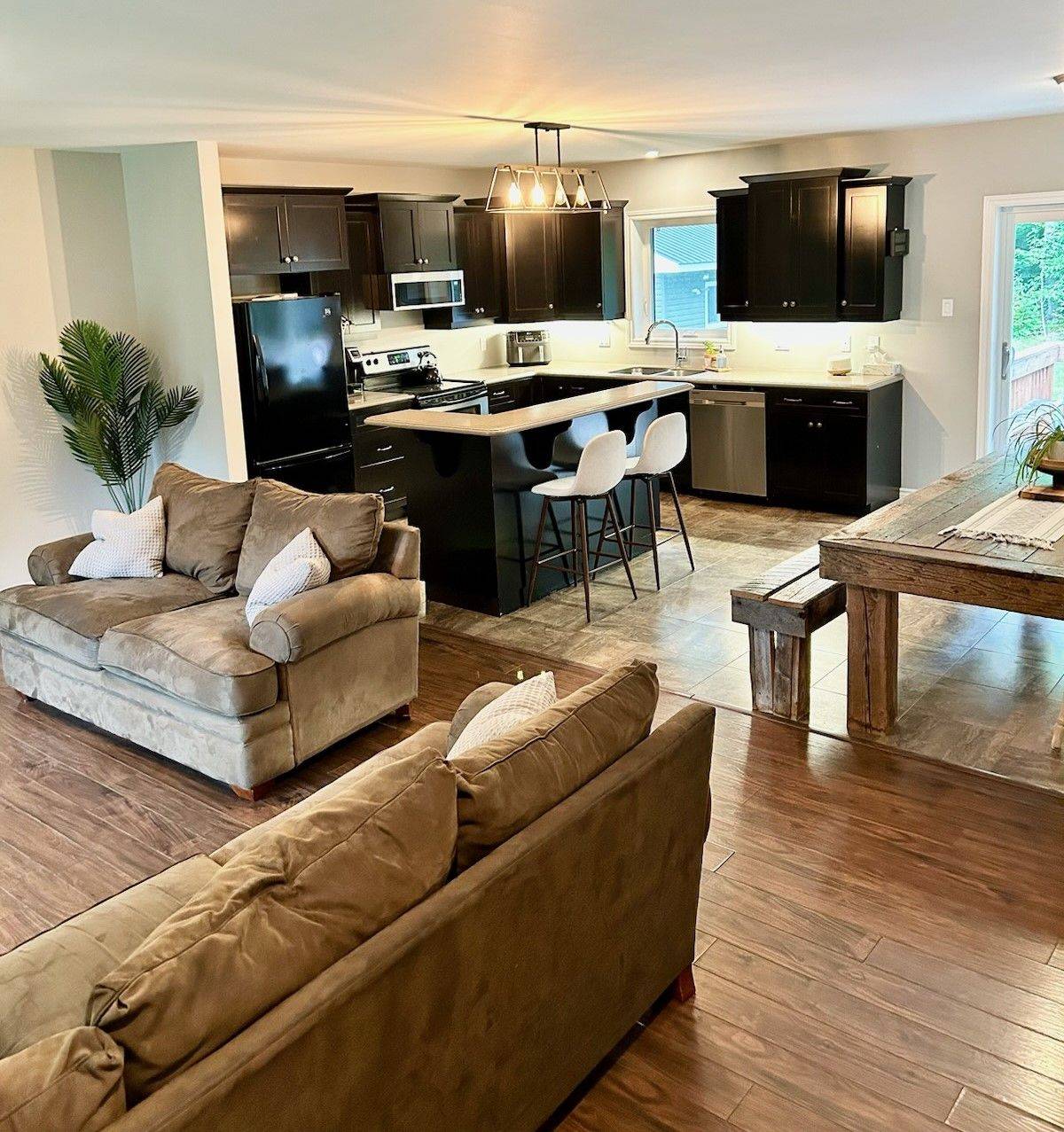 Mcnab/braeside, ON K0A 3L0,513 Stewartville RD