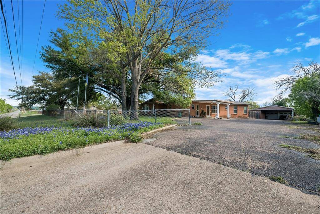 Clifton, TX 76634,611 N Avenue Q Street