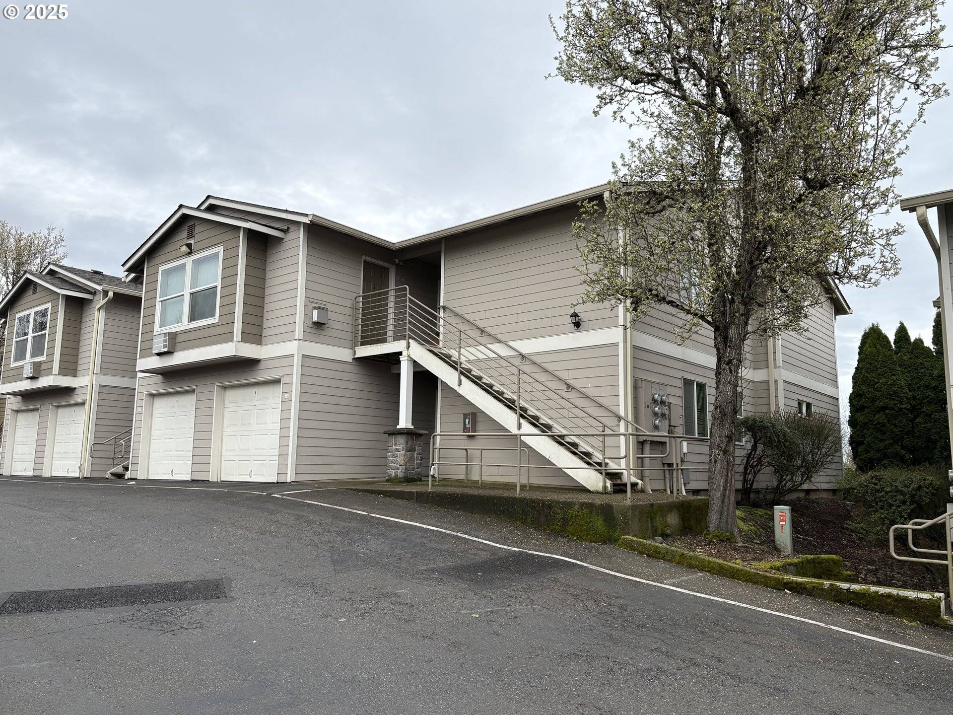 Portland, OR 97229,15072 NW CENTRAL DR #406
