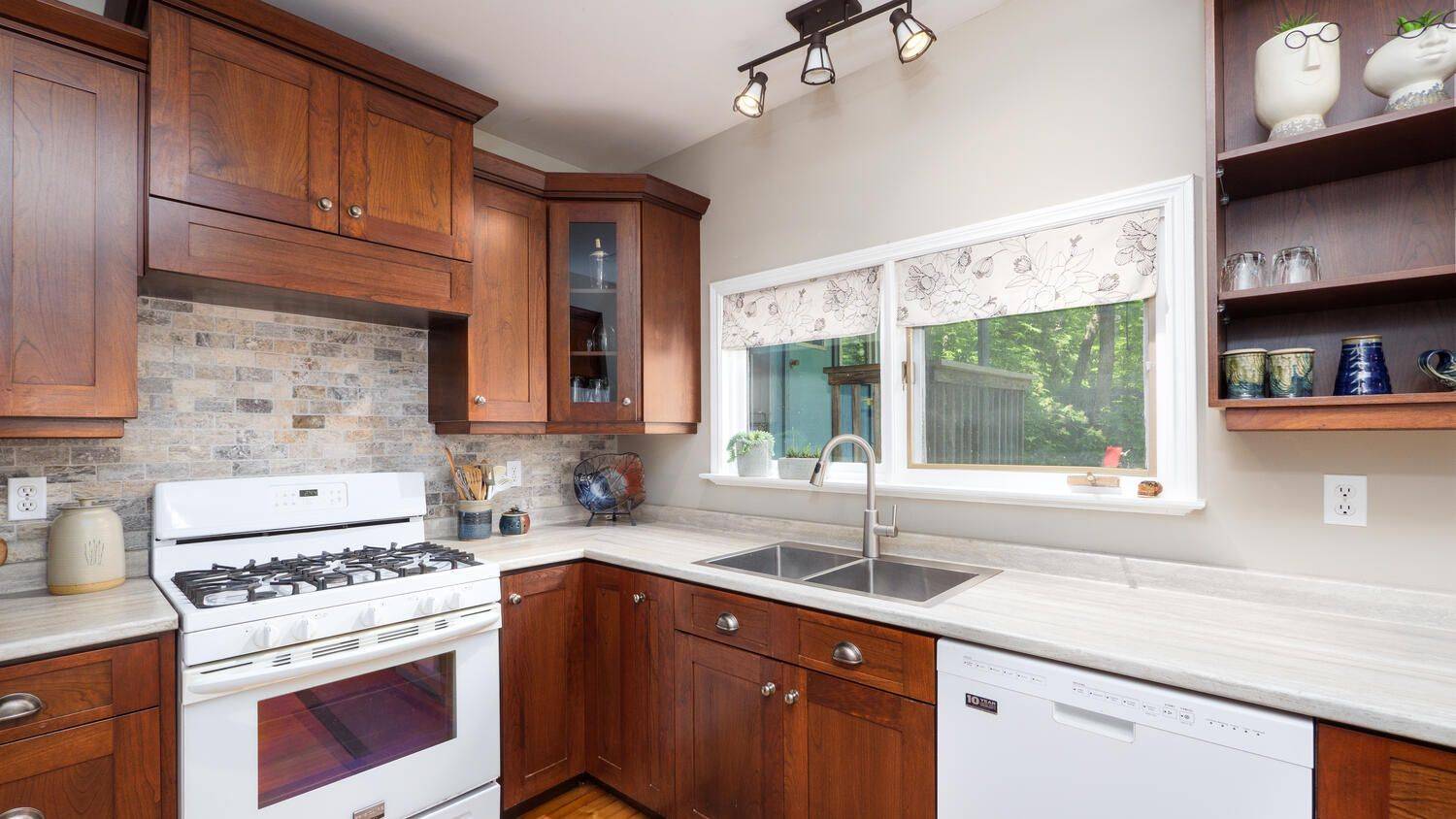 Northern Bruce Peninsula, ON N0H 1Z0,11&LT17 SHORELINE DR