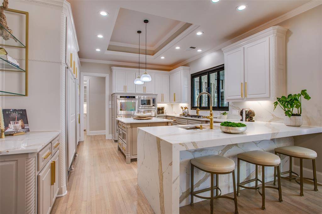 Dallas, TX 75248,6009 Yorkville Court