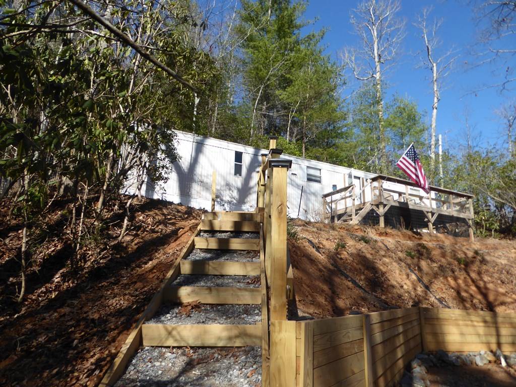 Hiawassee, GA 30546,1467 Creek Road