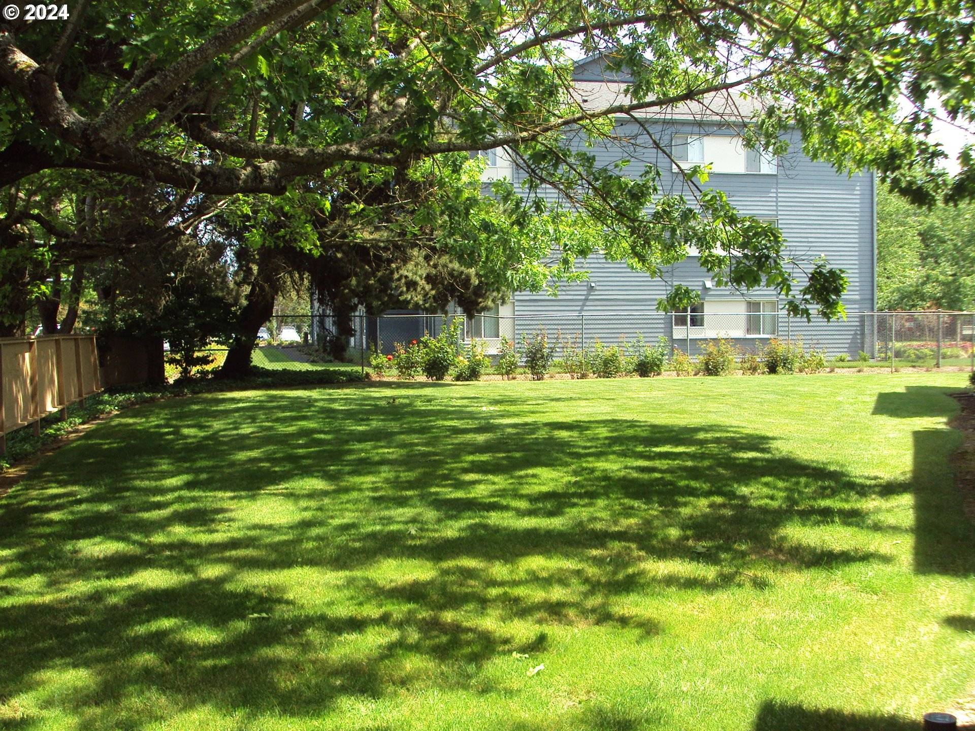 Mc Minnville, OR 97128,1228 NE 27TH ST #15
